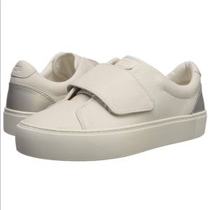 UGG 8 1/2 White Leather Sneaker BRAND NEW